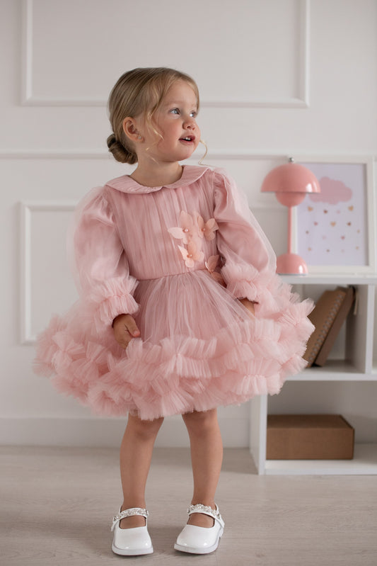 Robe fille élégante en tulle avec manches bouffantes et jupe à plusieurs étages