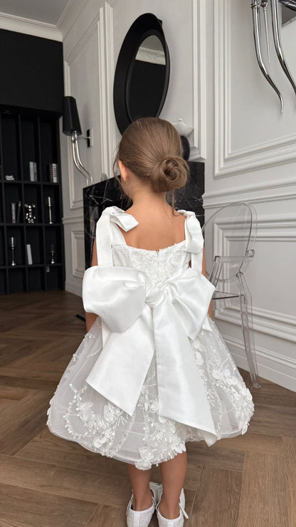 Robe de Cérémonie Blanche Brodée – Grand Nœud Satin |Celia