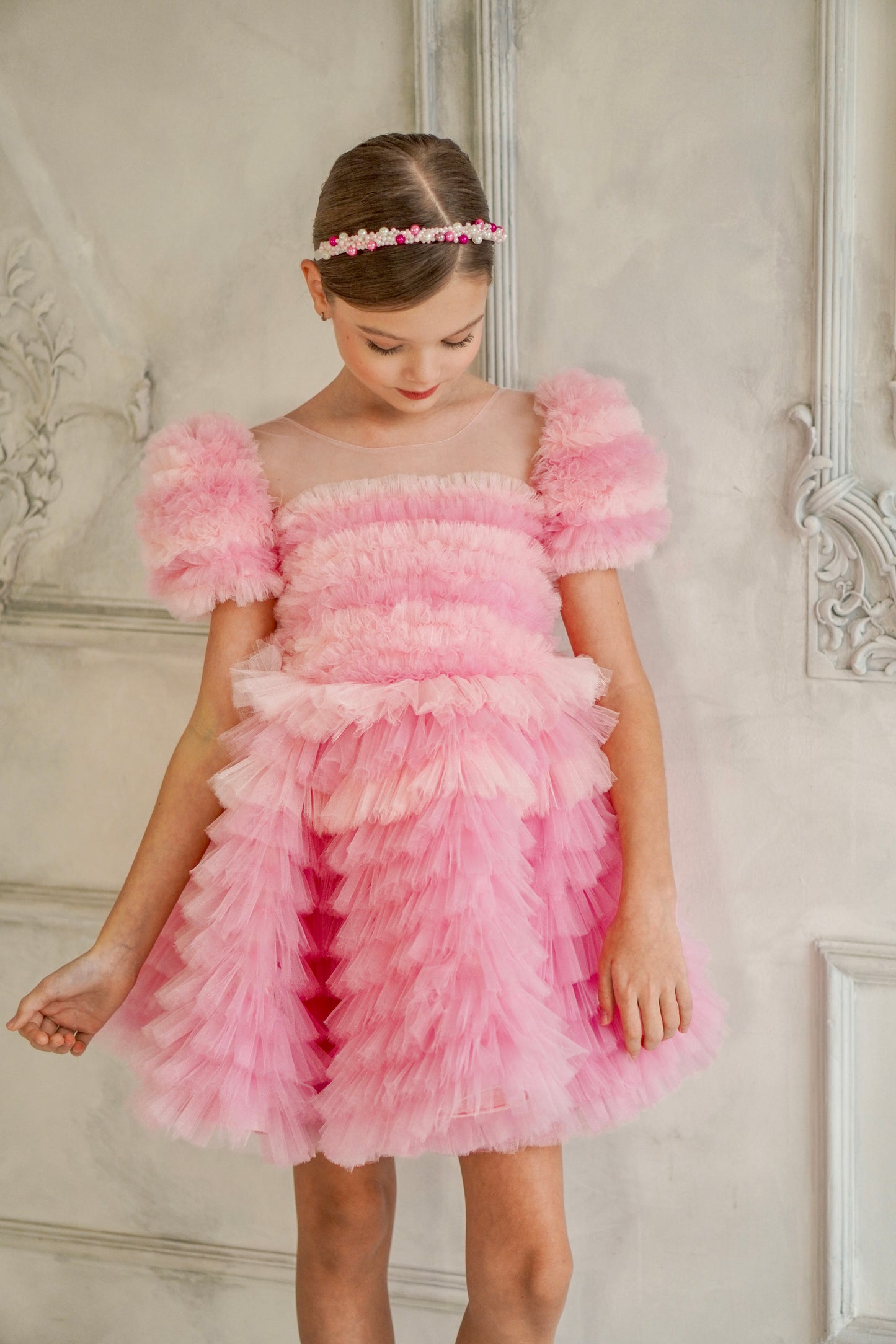 Robe anniversaire fille tulle rose volants — Manches Pompon & Multi-Étages | Malaika