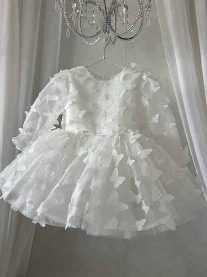 ROBE PAPILLON 3D BLANCHE  MANCHES LONGUES