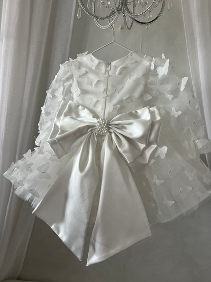 ROBE PAPILLON 3D BLANCHE (NŒUD PERLES + MANCHES LONGUES