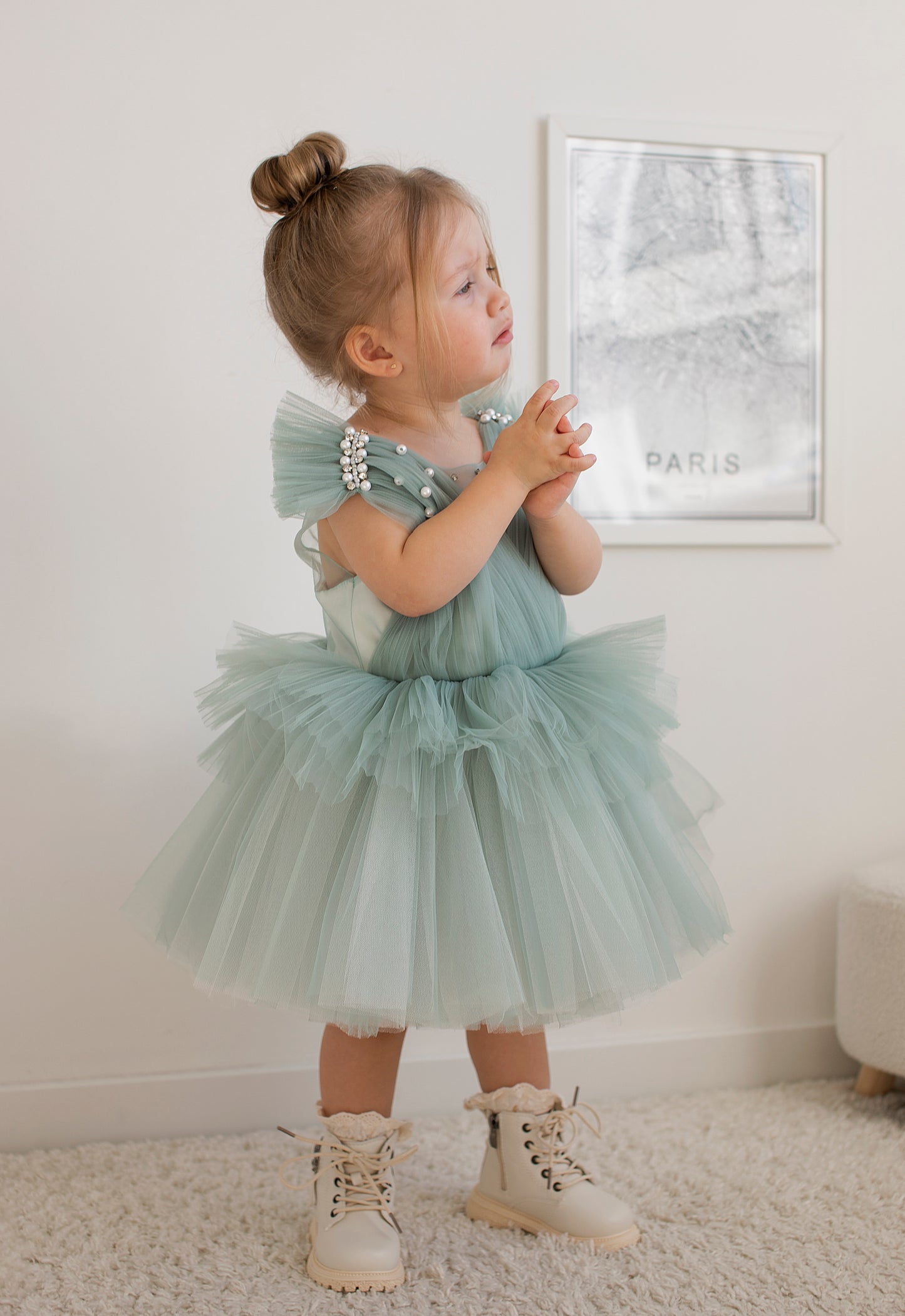 Robe princesse fille 2 ans vert sauge avec jupe volumineuse en tulle